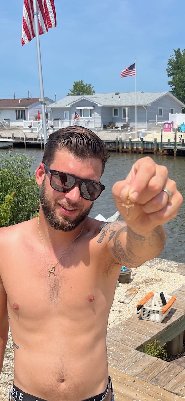 lost cross in water jersey shore ring finder LBI nj